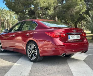 Infiniti Q50 租赁。在 在西班牙 出租的 高级 汽车 ✓ Deposit of 300 EUR ✓ 提供 TPL 保险选项。