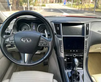 Infiniti Q50 2019 在 在阿利坎特 可租赁，具有 250 km/day 里程限制。