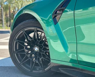 BMW M4 Competition 2023 在 在阿利坎特 可租赁，具有 150 km/day 里程限制。