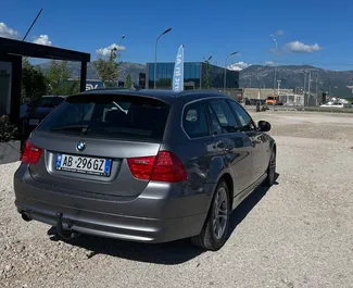 在 在阿尔巴尼亚 租赁 BMW 3-series Compact 2011 汽车，特点包括 ✓ 使用 Petrol 燃料和 196 马力 ➤ 起价 23 EUR 每天。