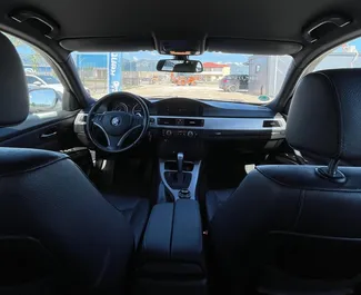 BMW 3-series Compact 租赁。在 在阿尔巴尼亚 出租的 舒适性, 高级 汽车 ✓ Without Deposit ✓ 提供 TPL, CDW, FDW, Theft, Abroad, Young 保险选项。