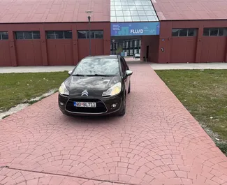 Citroen C3 2014 的 Diesel 1.6L 发动机，在 在布德瓦 出租。