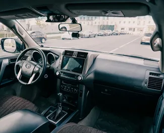 租车 Toyota Land Cruiser Prado #13555 Automatic 在 在塔什干，配备 2.7L 发动机 ➤ 来自 帖木儿 在乌兹别克斯坦。