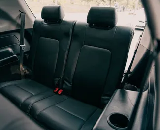 Chevrolet Captiva 2018 的 Petrol 2.4L 发动机，在 在塔什干 出租。