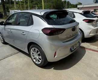 Opel Corsa 租赁。在 在阿尔巴尼亚 出租的 经济 汽车 ✓ Without Deposit ✓ 提供 TPL, CDW, FDW, Theft, Abroad, Young 保险选项。