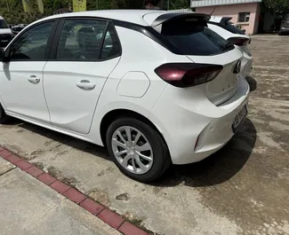 Opel Corsa 租赁。在 在阿尔巴尼亚 出租的 经济 汽车 ✓ Without Deposit ✓ 提供 TPL, CDW, FDW, Theft, Abroad, Young 保险选项。