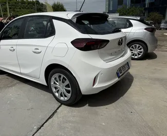 Opel Corsa 租赁。在 在阿尔巴尼亚 出租的 经济 汽车 ✓ Without Deposit ✓ 提供 TPL, CDW, FDW, Theft, Abroad, Young 保险选项。