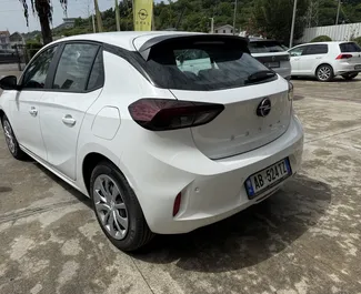 Opel Corsa 租赁。在 在阿尔巴尼亚 出租的 经济 汽车 ✓ Without Deposit ✓ 提供 TPL, CDW, FDW, Theft, Abroad, Young 保险选项。