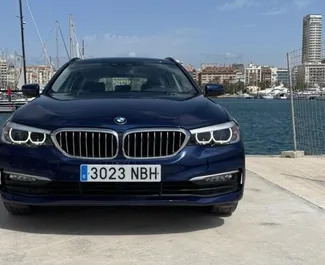 BMW 530d 租赁。在 在西班牙 出租的 舒适性, 高级 汽车 ✓ Deposit of 500 EUR ✓ 提供 TPL 保险选项。