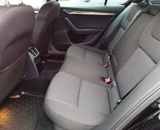 Skoda Octavia 2020 在 在明斯克 可租赁，具有 300 km/day 里程限制。