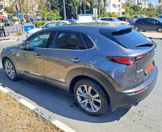 租赁 Mazda CX-30 的正面视图，在利马索尔, 塞浦路斯 ✓ 汽车编号 #13931。✓ Automatic 变速箱 ✓ 0 评论。