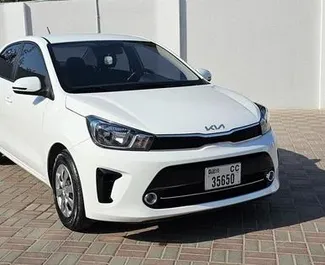 租赁 Kia Pegas 的正面视图，在迪拜, 阿联酋 ✓ 汽车编号 #14009。✓ Automatic 变速箱 ✓ 0 评论。