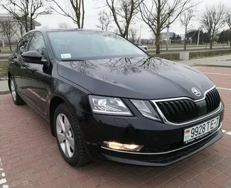 租赁 Skoda Octavia 的正面视图，在明斯克, 白俄罗斯 ✓ 汽车编号 #14000。✓ Automatic 变速箱 ✓ 3 评论。