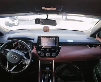 租车 Toyota Corolla Cross #13960 Automatic 在 在迪拜，配备 L 发动机 ➤ 来自 穆罕默德 阿联酋。