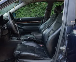 Audi A4 2001 在 在都拉斯 可租赁，具有 unlimited 里程限制。