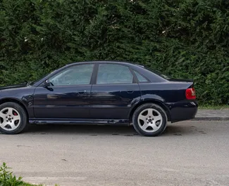 租车 Audi A4 #13666 Manual 在 在都拉斯，配备 1.9L 发动机 ➤ 来自 Erald 在阿尔巴尼亚。