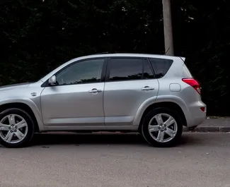 在 在阿尔巴尼亚 租赁 Toyota Rav4 2007 汽车，特点包括 ✓ 使用 Diesel 燃料和 150 马力 ➤ 起价 22 EUR 每天。