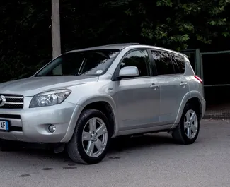 租赁 Toyota Rav4 的正面视图，在都拉斯, 阿尔巴尼亚 ✓ 汽车编号 #10094。✓ Manual 变速箱 ✓ 2 评论。