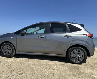 Nissan Note 内饰，在塞浦路斯 出租。一辆优秀的 5 座位车，配备 Automatic 变速箱。
