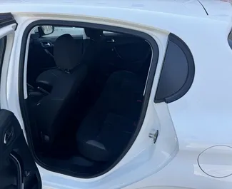 租赁 Peugeot 208 的正面视图，在布德瓦, 黑山共和国 ✓ 汽车编号 #10496。✓ Manual 变速箱 ✓ 4 评论。