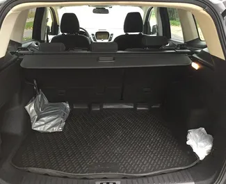 在 在白俄罗斯 租赁 Ford Kuga 2020 汽车，特点包括 ✓ 使用 Petrol 燃料和 150 马力 ➤ 起价 45 USD 每天。