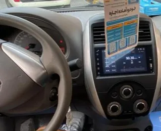 租车 Nissan Sunny #13680 Automatic 在 在迪拜，配备 1.5L 发动机 ➤ 来自 穆罕默德 阿联酋。