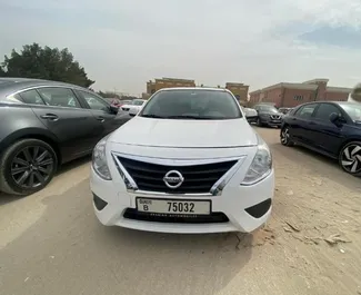 Nissan Sunny 2024 的 Petrol 1.5L 发动机，在 在迪拜 出租。
