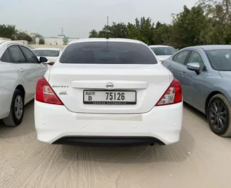租车 Nissan Sunny #13684 Automatic 在 在迪拜，配备 1.5L 发动机 ➤ 来自 穆罕默德 阿联酋。