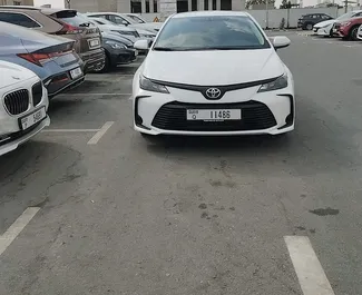 在 阿联酋 租赁 Toyota Corolla Sedan 2024 汽车，特点包括 ✓ 使用 Petrol 燃料和 169 马力 ➤ 起价 67 AED 每天。