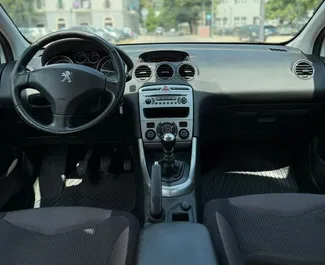 Peugeot 308 2015 的 Diesel 1.6L 发动机，在 在布德瓦 出租。