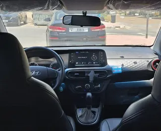租赁 Hyundai i10 的正面视图，在迪拜, 阿联酋 ✓ 汽车编号 #13975。✓ Automatic 变速箱 ✓ 0 评论。