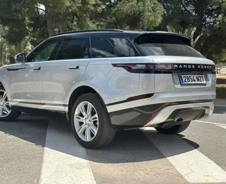 Land Rover Range Rover Velar 租赁。在 在西班牙 出租的 舒适性, 高级, 交叉 汽车 ✓ Deposit of 1500 EUR ✓ 提供 TPL 保险选项。