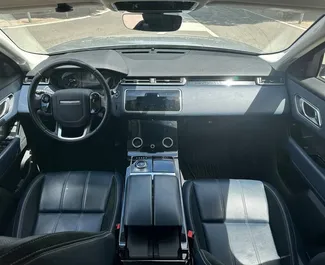 Land Rover Range Rover Velar 2021 在 在阿利坎特 可租赁，具有 250 km/day 里程限制。