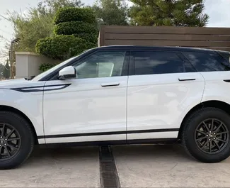 在 在西班牙 租赁 Land Rover Range Rover Evoque 2021 汽车，特点包括 ✓ 使用 Diesel 燃料和  马力 ➤ 起价 100 EUR 每天。