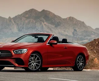 租赁 Mercedes-Benz E-Class Cabrio 的正面视图，在阿利坎特, 西班牙 ✓ 汽车编号 #14018。✓ Automatic 变速箱 ✓ 1 评论。