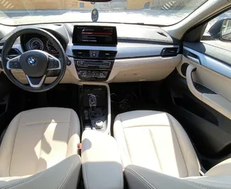BMW X2 租赁。在 在西班牙 出租的 舒适性, 高级, 交叉 汽车 ✓ Deposit of 700 EUR ✓ 提供 TPL 保险选项。