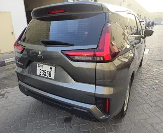 在 阿联酋 租赁 Mitsubishi Xpander 2024 汽车，特点包括 ✓ 使用 Petrol 燃料和 160 马力 ➤ 起价 130 AED 每天。