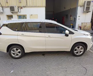 在 阿联酋 租赁 Mitsubishi Xpander 2024 汽车，特点包括 ✓ 使用 Petrol 燃料和 180 马力 ➤ 起价 140 AED 每天。
