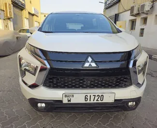Mitsubishi Xpander 租赁。在 阿联酋 出租的 舒适性, 小型货车 汽车 ✓ Without Deposit ✓ 提供 TPL, FDW, No Deposit 保险选项。