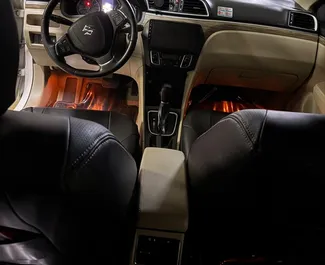 Nissan Sunny 租赁。在 阿联酋 出租的 经济, 舒适性 汽车 ✓ Deposit of 700 AED ✓ 提供 TPL 保险选项。