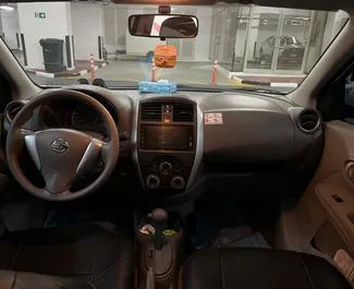 租赁 Nissan Sunny 的正面视图，在迪拜, 阿联酋 ✓ 汽车编号 #13944。✓ Automatic 变速箱 ✓ 0 评论。