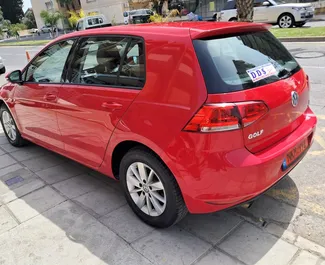 Volkswagen Golf 4 租赁。在 在塞浦路斯 出租的 经济 汽车 ✓ Deposit of 400 EUR ✓ 提供 TPL, CDW 保险选项。