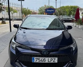 租赁 Toyota Corolla Touring Sports 的正面视图，在巴塞罗那, 西班牙 ✓ 汽车编号 #14381。✓ Automatic 变速箱 ✓ 0 评论。