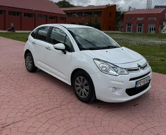 在 在黑山 租赁 Citroen C3 2015 汽车，特点包括 ✓ 使用 Diesel 燃料和 75 马力 ➤ 起价 25 EUR 每天。