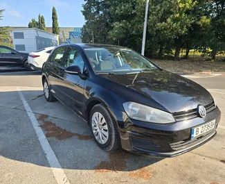 Volkswagen Golf 7 2015 在 在布尔加斯 可租赁，具有 200 km/day 里程限制。