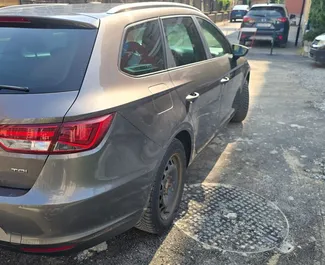 SEAT Leon ST 租赁。在 在保加利亚 出租的 舒适性 汽车 ✓ Deposit of 100 EUR ✓ 提供 TPL, CDW, SCDW, FDW, Theft, Abroad, Young, No Deposit 保险选项。