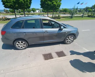 在 在保加利亚 租赁 SEAT Ibiza SW 2018 汽车，特点包括 ✓ 使用 Diesel 燃料和 100 马力 ➤ 起价 13 EUR 每天。