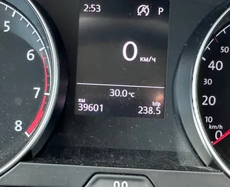 Volkswagen Golf Sportsvan 租赁。在 在保加利亚 出租的 舒适性, 小型货车 汽车 ✓ Deposit of 100 EUR ✓ 提供 TPL, CDW, SCDW, FDW, Theft, Abroad, Young, No Deposit 保险选项。
