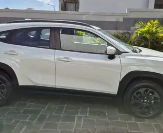 租赁 Suzuki Fronx 的正面视图，在毛里求斯机场, 毛里求斯 ✓ 汽车编号 #14562。✓ Automatic 变速箱 ✓ 0 评论。