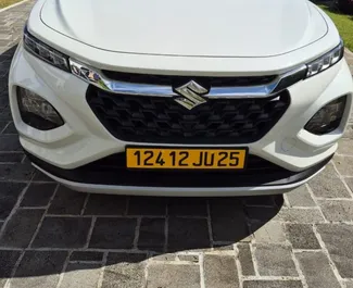 租车 Suzuki Fronx #14562 Automatic 在 在毛里求斯机场，配备 1.5L 发动机 ➤ 来自 霍达布 在毛里求斯。